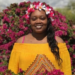 Meet your Posher, Sade